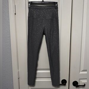 Beyond Yoga High-Waisted Midi Leggings in Alloy Sparkle